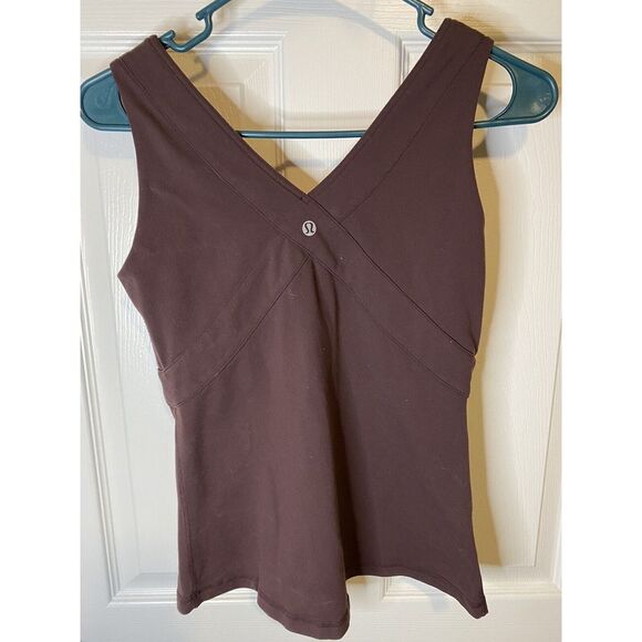 Lululemon Maroon tank top with built in sports Bra Size 2 Chest 30" Length 21" - Picture 2 of 4